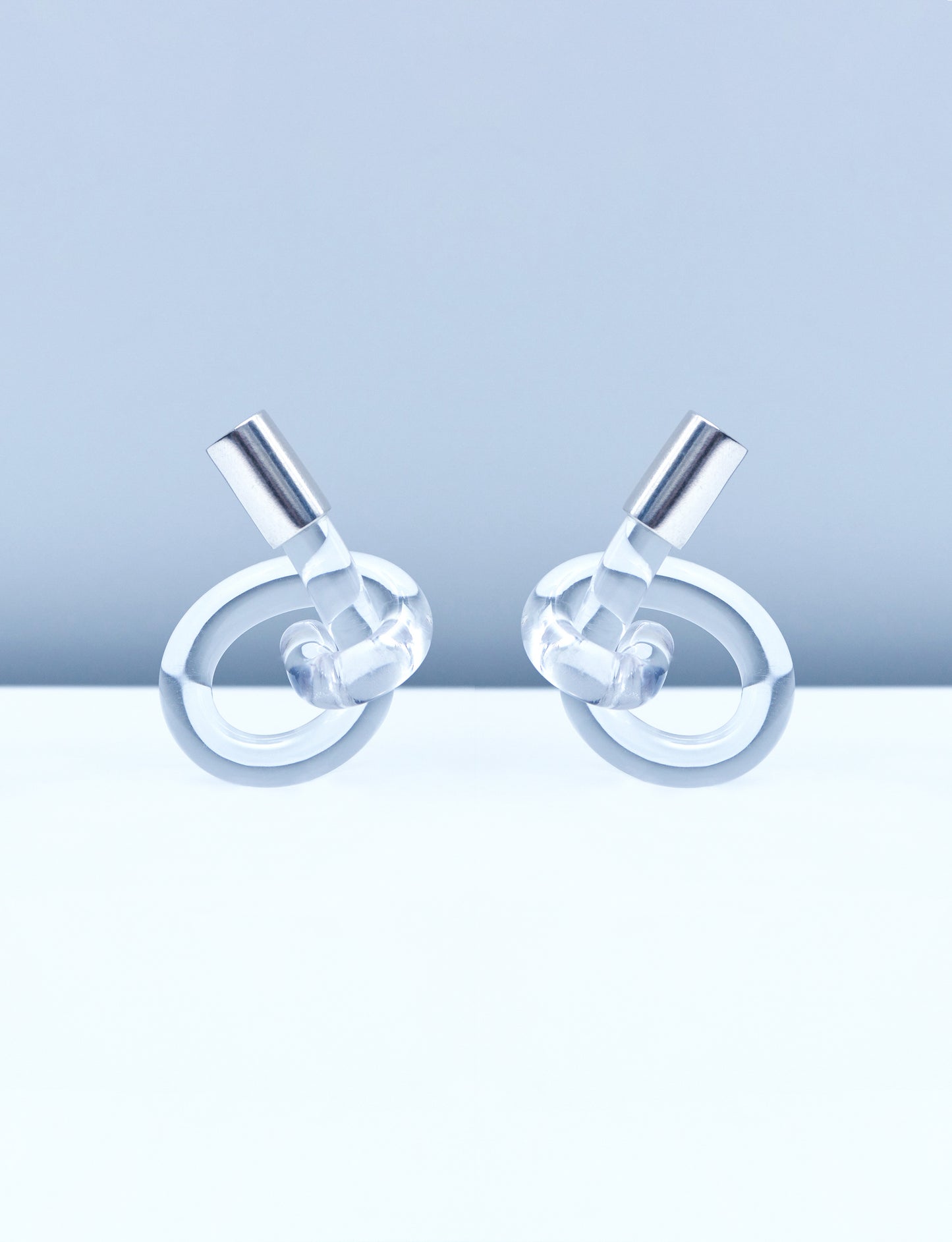 SMALL KNOT EARRINGS