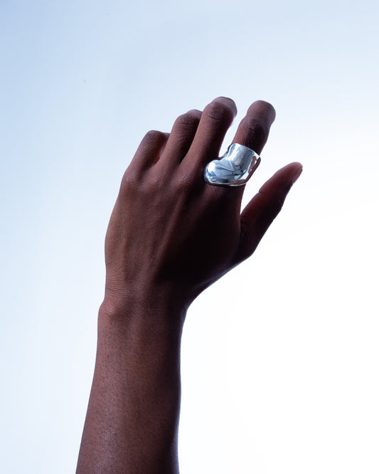 KNUCKLE WAVE RING